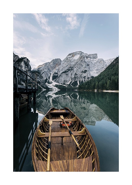 Boat in a Lake Affiche / Nature chez Desenio AB (11109)