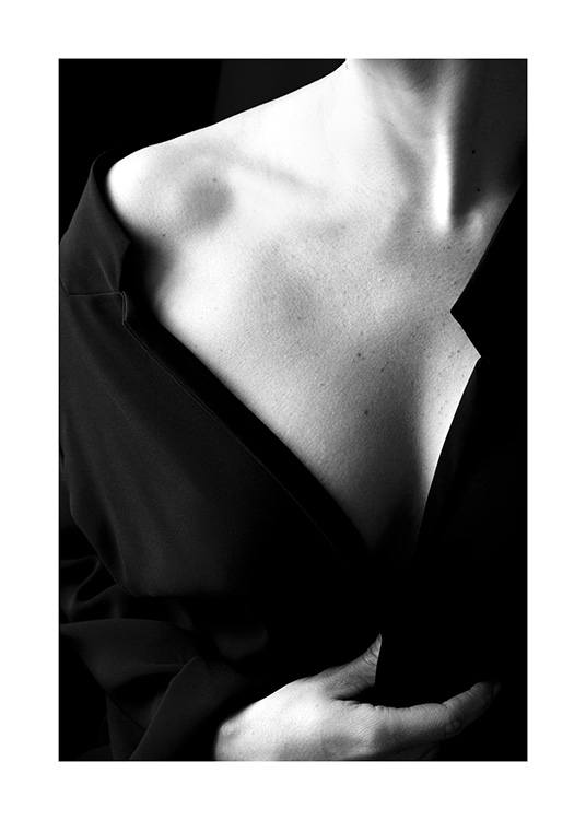 Woman in Black Affiche / Noir et blanc chez Desenio AB (12023)