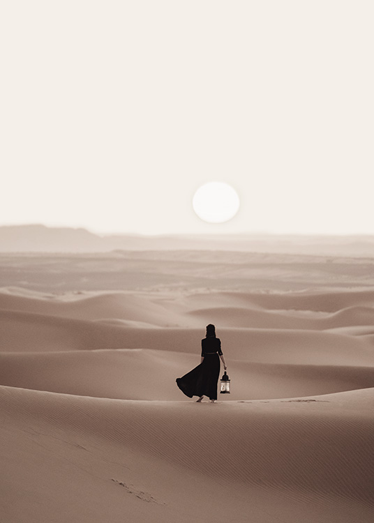 Woman in Desert Affiche / Nature chez Desenio AB (12341)