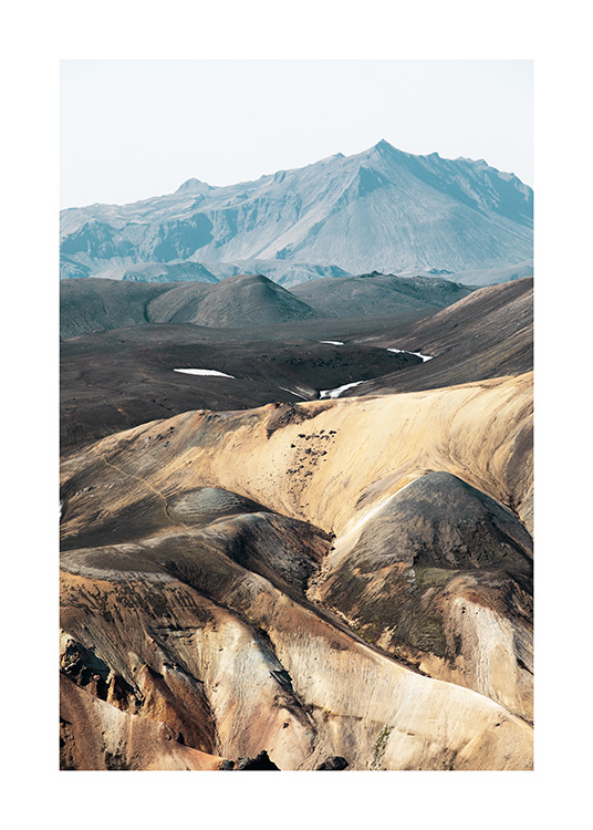 - Photographie d’un paysage d’Islande avec une structure de montagnes
