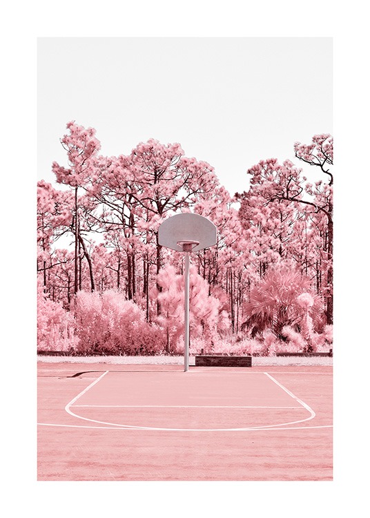  - Photographie d'arbres roses derrière un terrain de basket rose