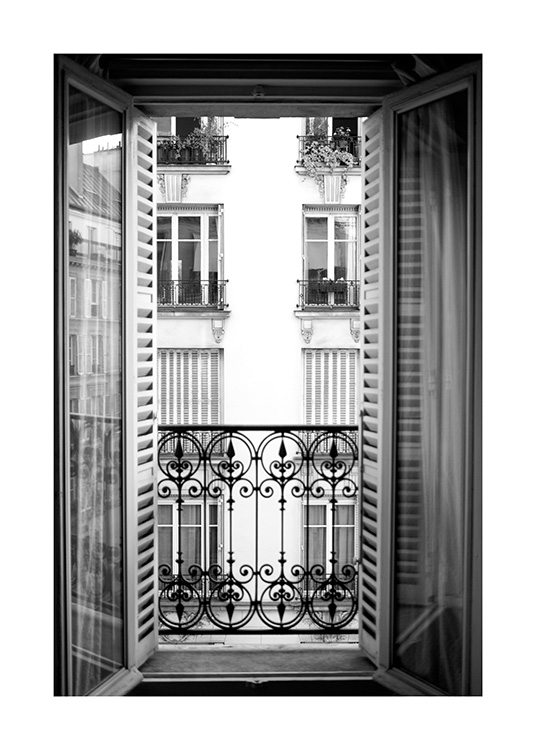  – Photographie en noir et blanc d'un balcon à la française