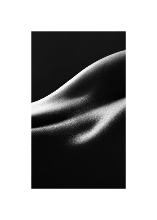  - Photographie en noir et blanc d'un gros-plan sur le dos d'une femme