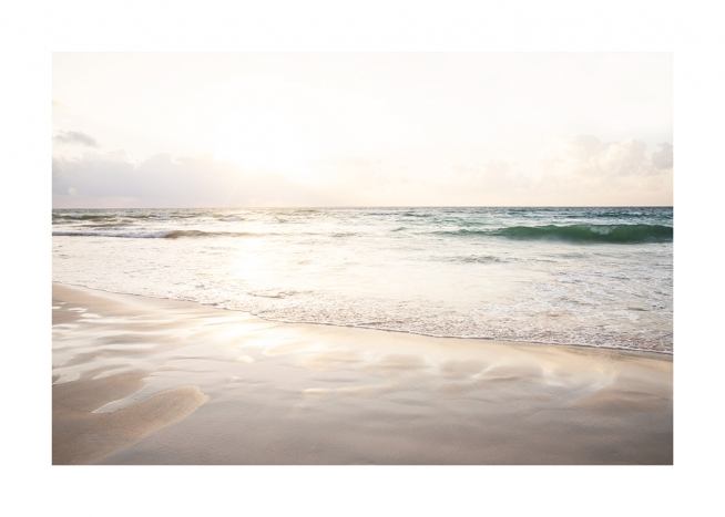  – Photographie d’un océan et d’une plage au coucher du soleil