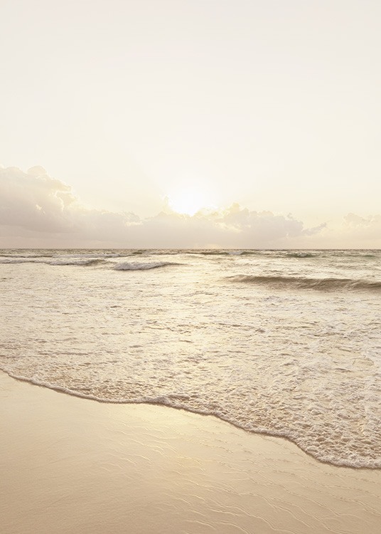  – Photographie d’une plage et d’un océan pendant l’heure cruciale