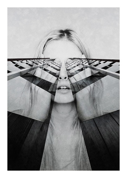  – Photographie en noir et blanc d’une femme avec les mains sur les yeux