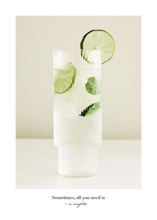  – Photographie d’un mojito dans un grand verre avec des rondelles de citron vert et du texte sous l’image