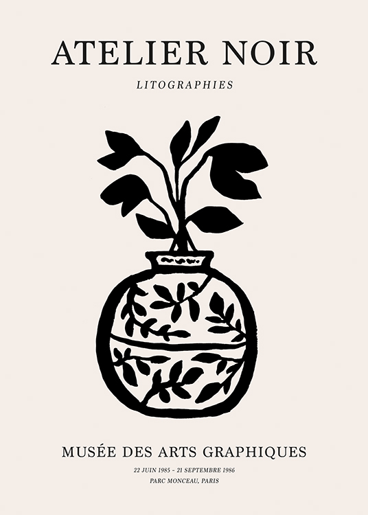  – Illustration d’un vase noir avec des feuilles noires et du texte au-dessus et en dessous, sur un fond beige clair