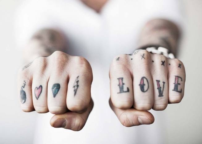 Love Tattoo Affische / Photographie chez Desenio AB (2191)