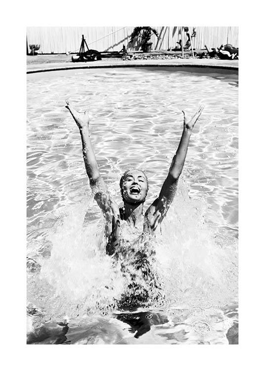 Swimming Girl Affiche / Noir et blanc chez Desenio AB (3326)