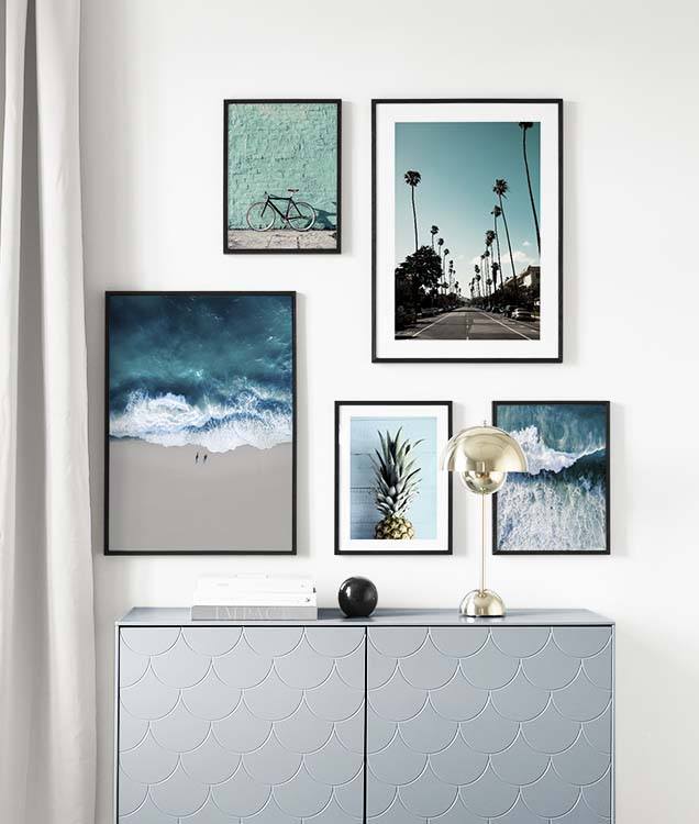 Mur de tableaux estival